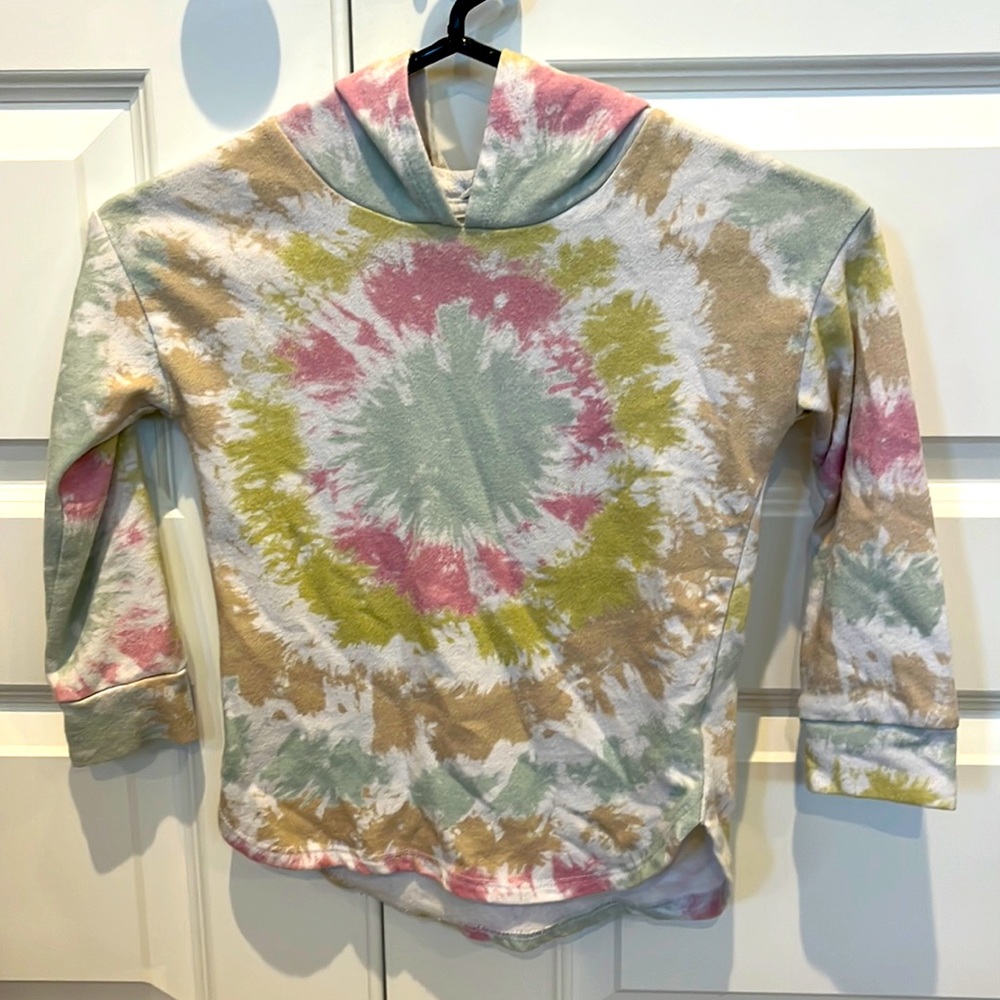 Grayson Mini hooded sweatshirt. Size 5T.